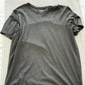 GUESS t-shirt - Medium